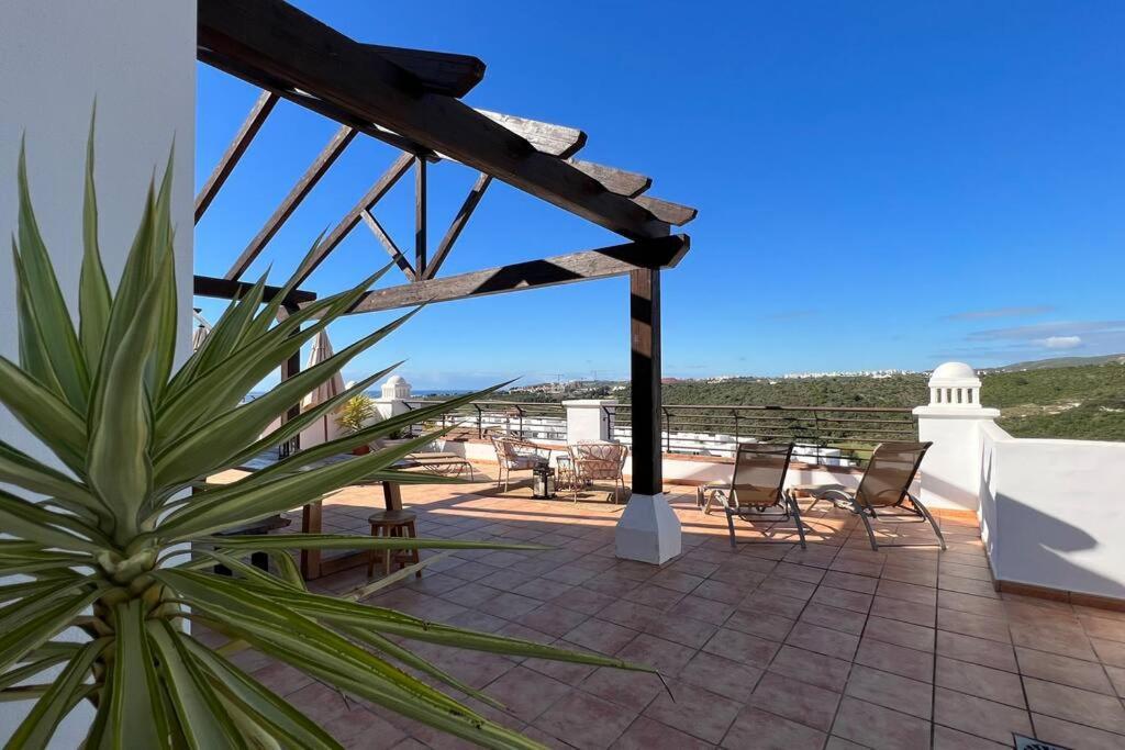 Increible Atico - Royal Golf Casares Appartement Buitenkant foto